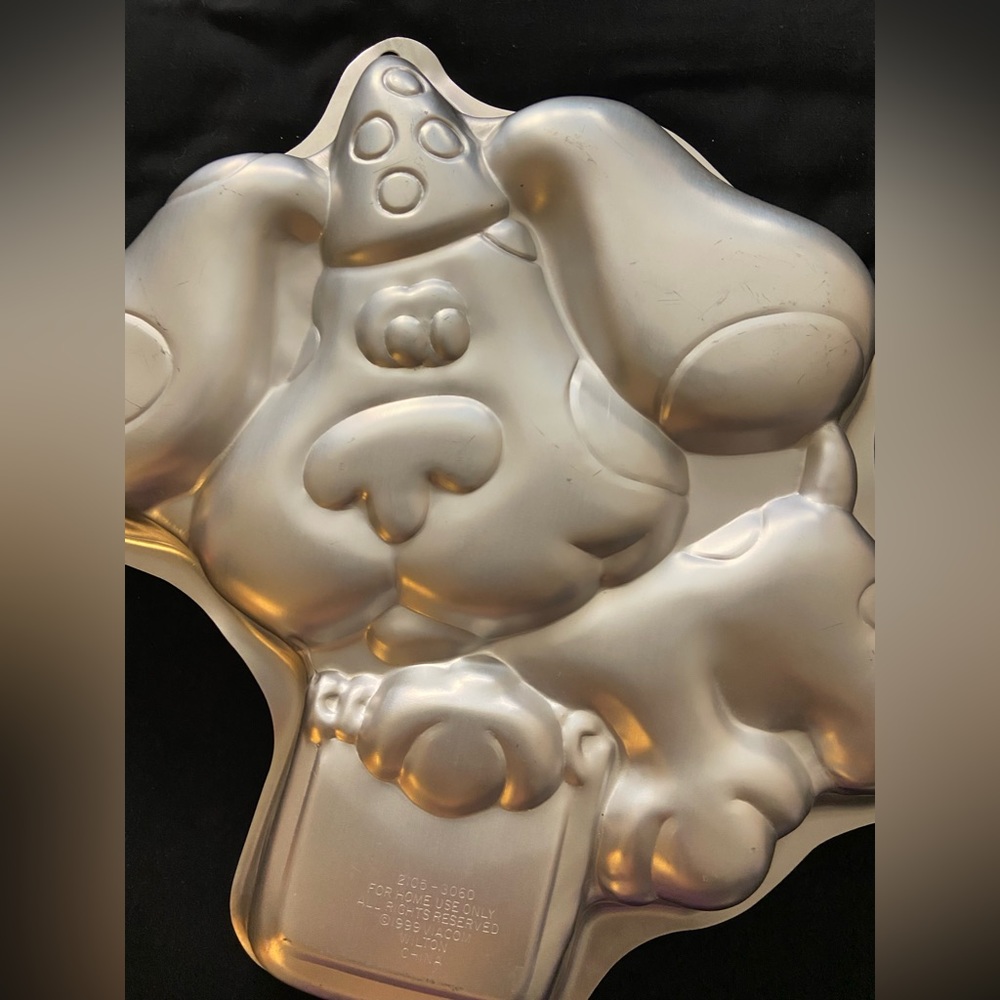 Vintage (1999) Wilton Blue's Clues Cake Pan